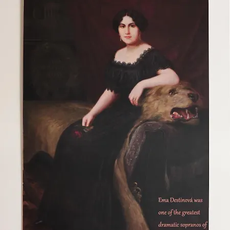 Daire Women's Hall Of Fame Prag